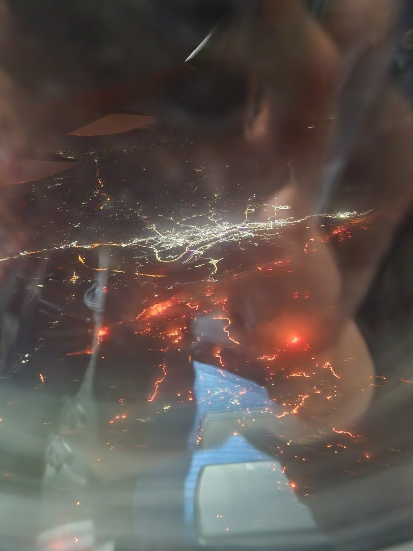 산불2.jpg 하늘에서 본 산불