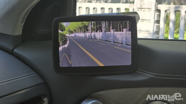 디지털 사이드미러 모습. / 사진=박성수 기자
