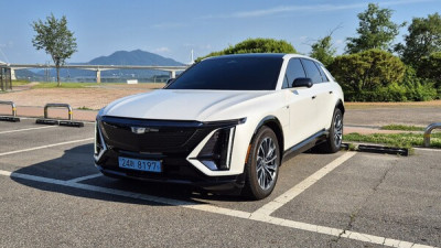 [시승기] 부드럽고 강한 움직임 “나도 모르게 흥얼”···캐딜락 ‘리릭’