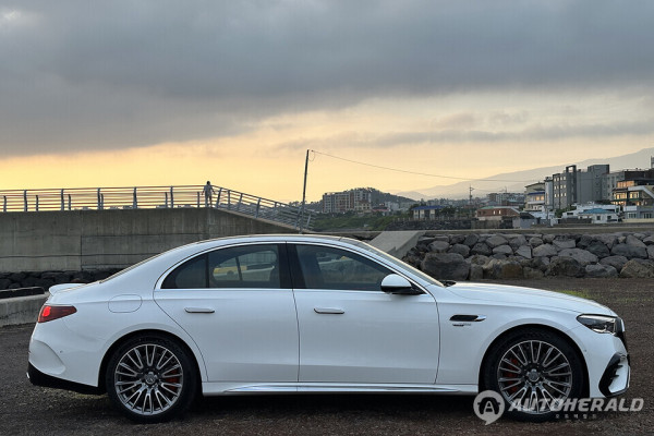 메르세데스-AMG E 53 하이브리드 4메틱 플러스(오토헤럴드 김훈기 기자)