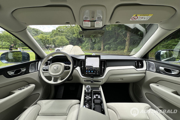 XC60 실내는 국산차 수준의 다양한 인포테인먼트 시스템이 매력이다(오토헤럴드 김훈기 기자)