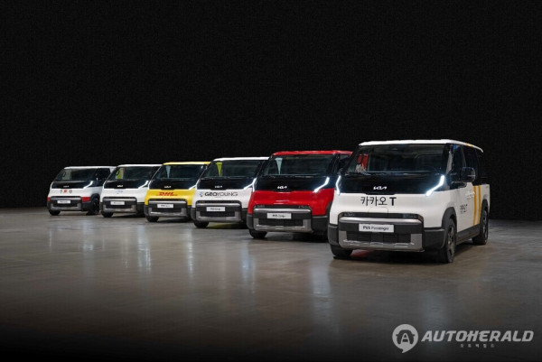 전기차 전용 플랫폼인 E-GMP.S를 기반으로 개발한 기아 PV5 패신저. 단순하지만 기능적 외관을 갖추고 있다. (출처:기아)