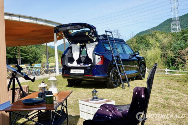 기아 EV5에는 의도하지 않은 급가속 등을 예방하기 위한 페달 오조작 방지 시스템이 탑재됐다.(김흥식 기자)