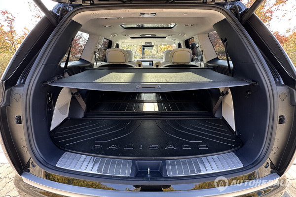 실내 전반적인 공간감이 확대되고 3열에서도 개방감을 느낄 수 있다(오토헤럴드 김훈기 기자)