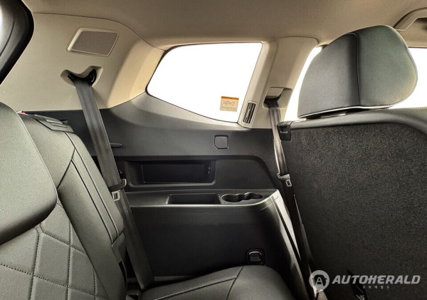 송풍구, 컵홀더, USB 포트가 모두 갖춰진 아틀라스의 3열 공간. 성인의 여유로운 탑승까지 고려한 설계가 돋보인다.(오토헤럴드 김흥식 기자)